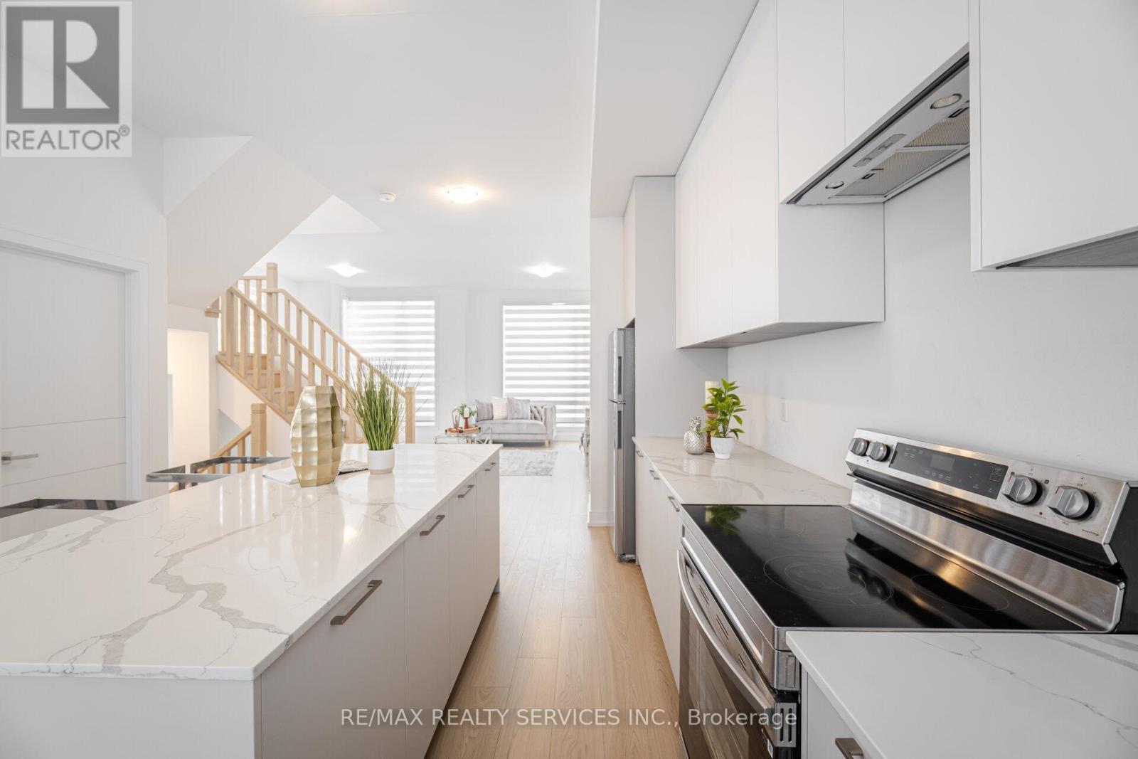 Photo 14 of 1 Taylor Court, Caledon ON