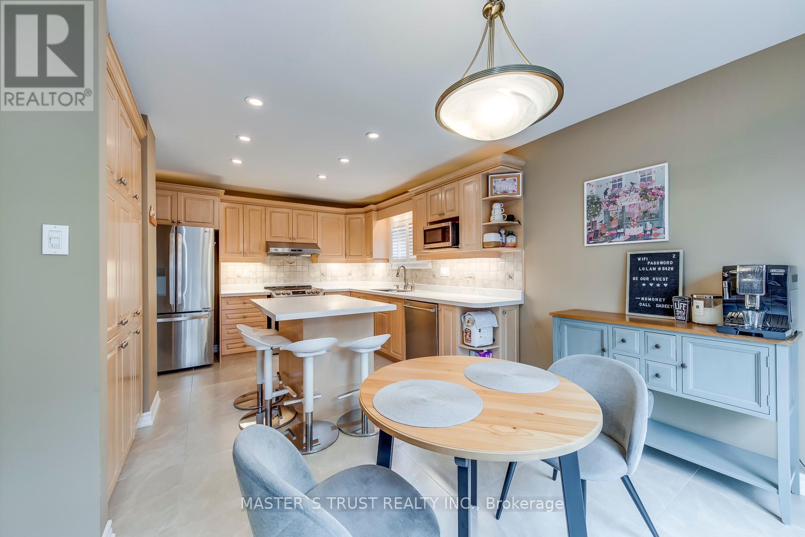 Photo 17 of 5428 Edencroft Crescent, Mississauga ON
