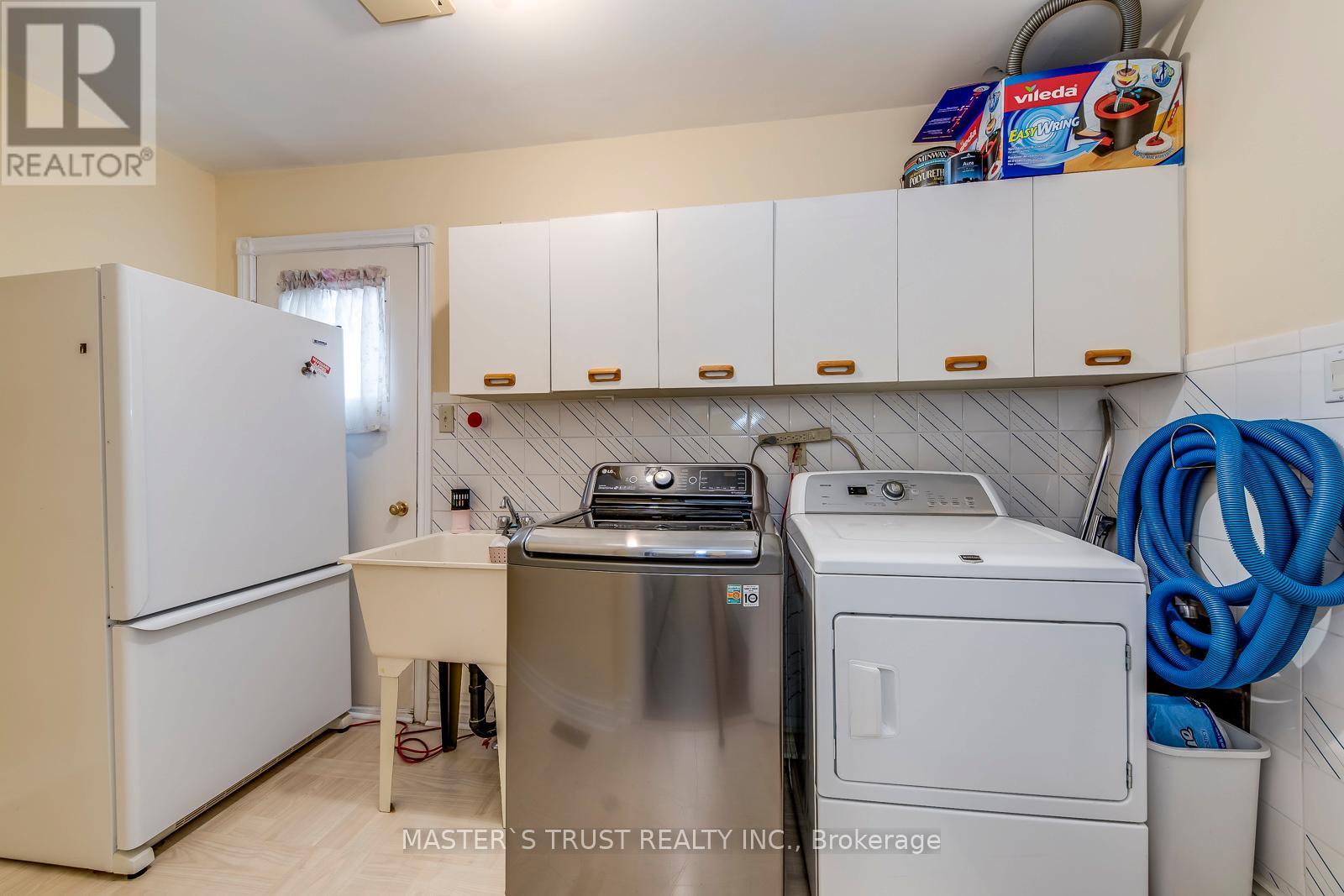 Photo 20 of 5428 Edencroft Crescent, Mississauga ON