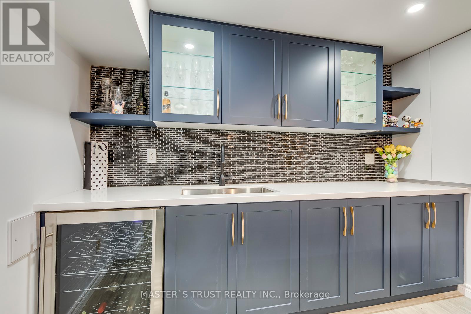 Photo 35 of 5428 Edencroft Crescent, Mississauga ON