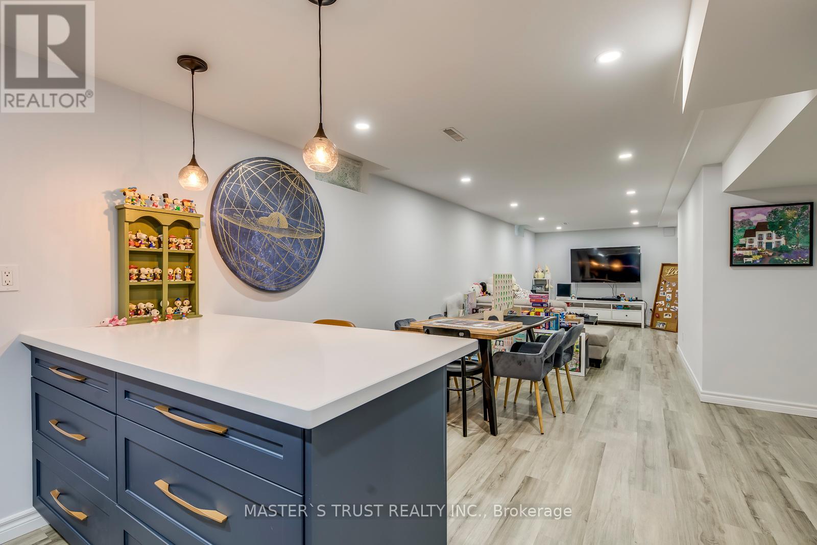 Photo 36 of 5428 Edencroft Crescent, Mississauga ON