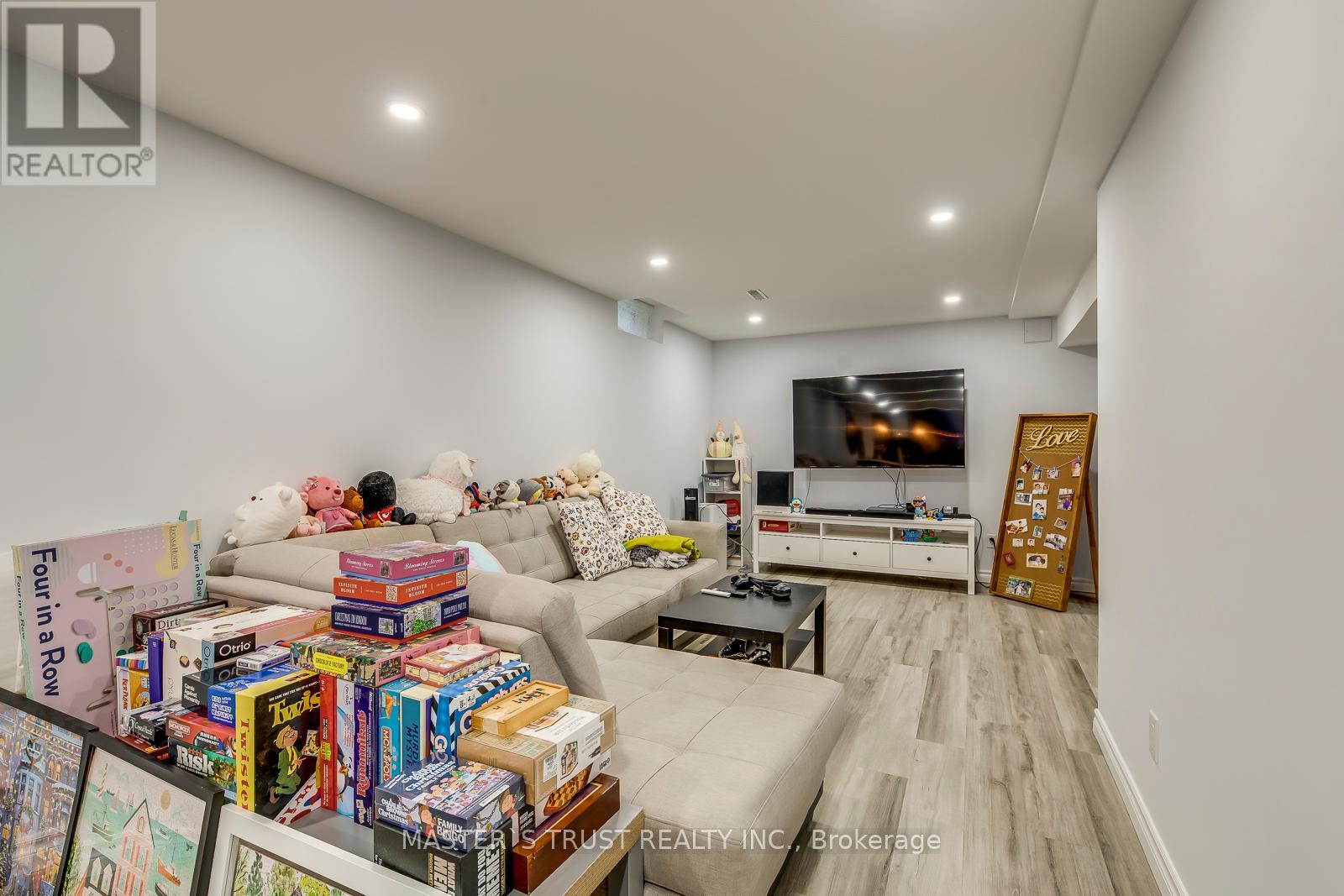 Photo 39 of 5428 Edencroft Crescent, Mississauga ON