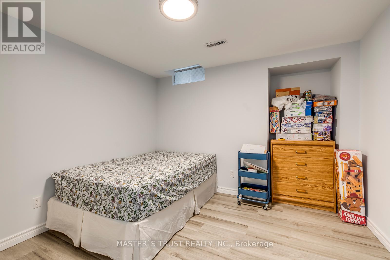Photo 42 of 5428 Edencroft Crescent, Mississauga ON