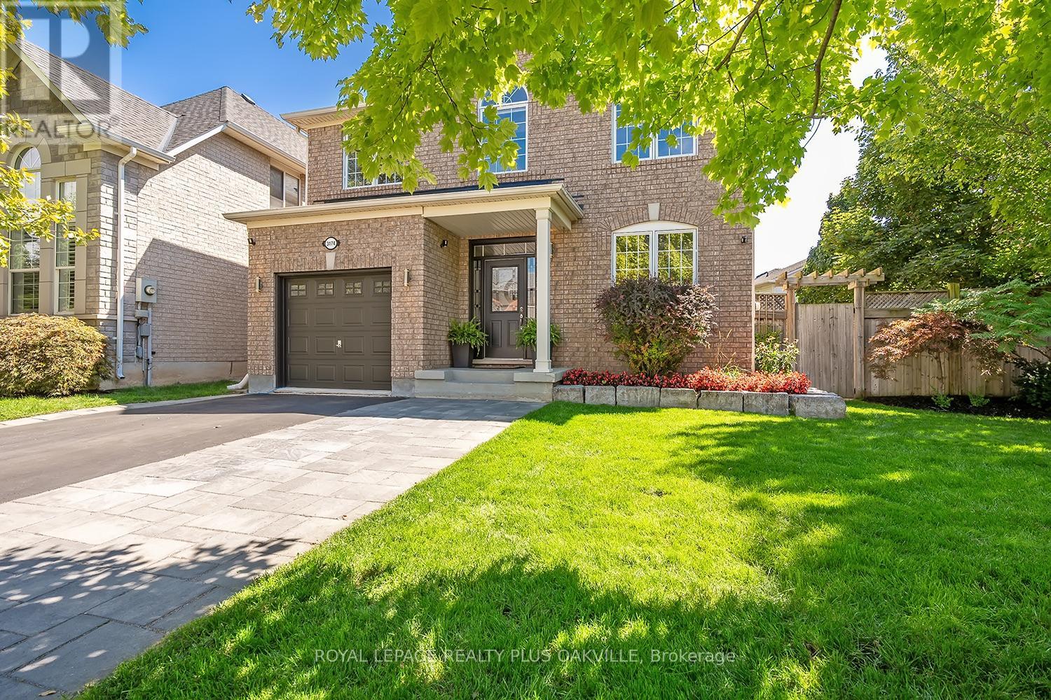 Photo 1 of 3174 Scotscraig Crescent, Oakville ON
