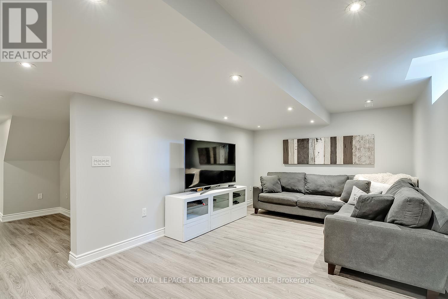 Photo 32 of 3174 Scotscraig Crescent, Oakville ON