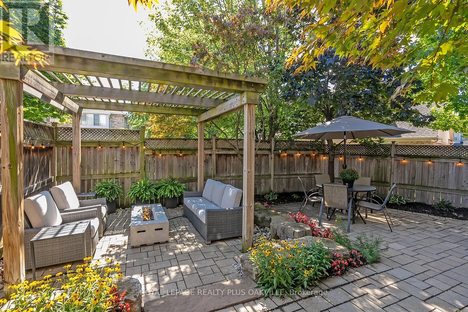 Photo 4 of 3174 Scotscraig Crescent, Oakville ON