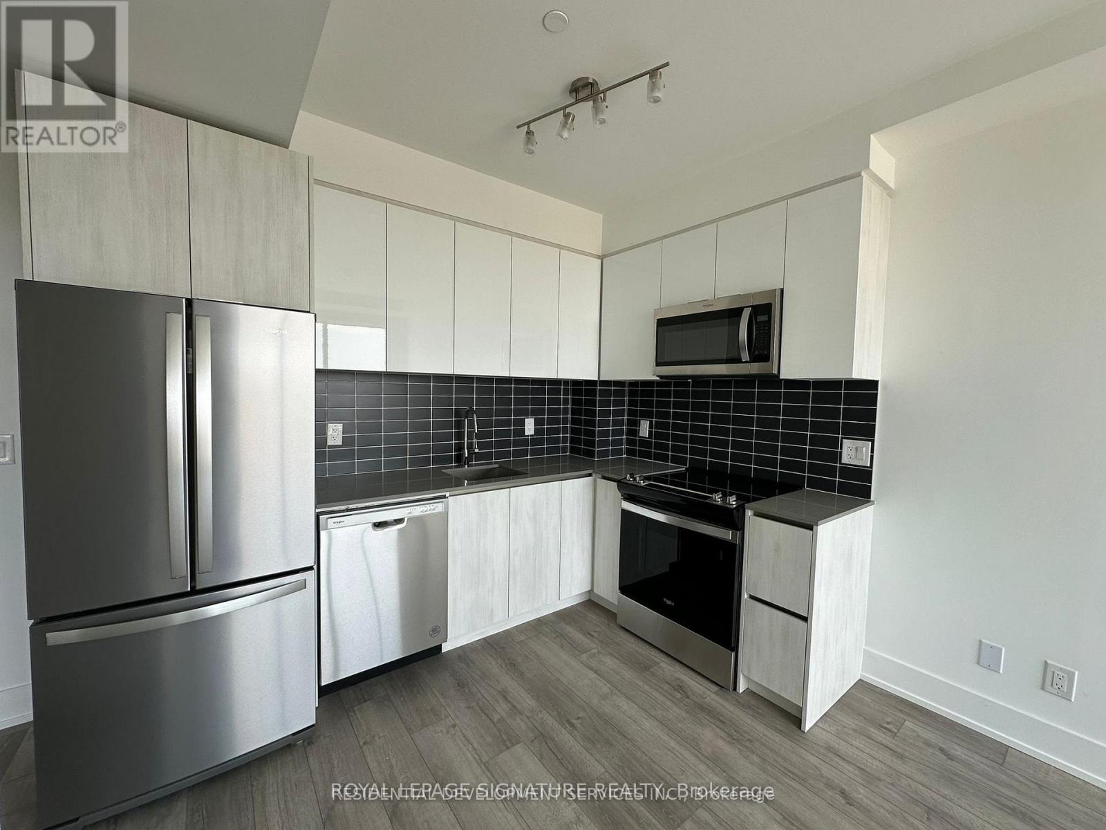 Photo 3 of 1213 3100 Keele Street, Toronto ON