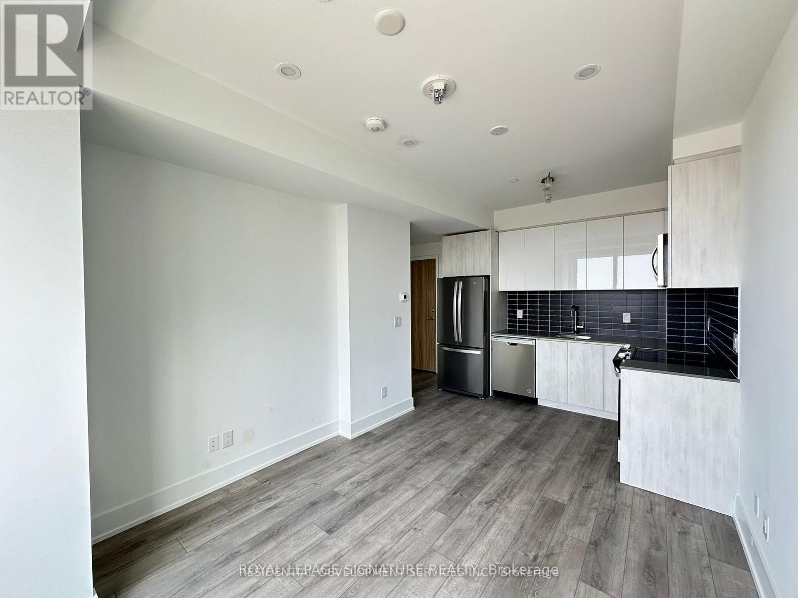 Photo 5 of 1213 3100 Keele Street, Toronto ON