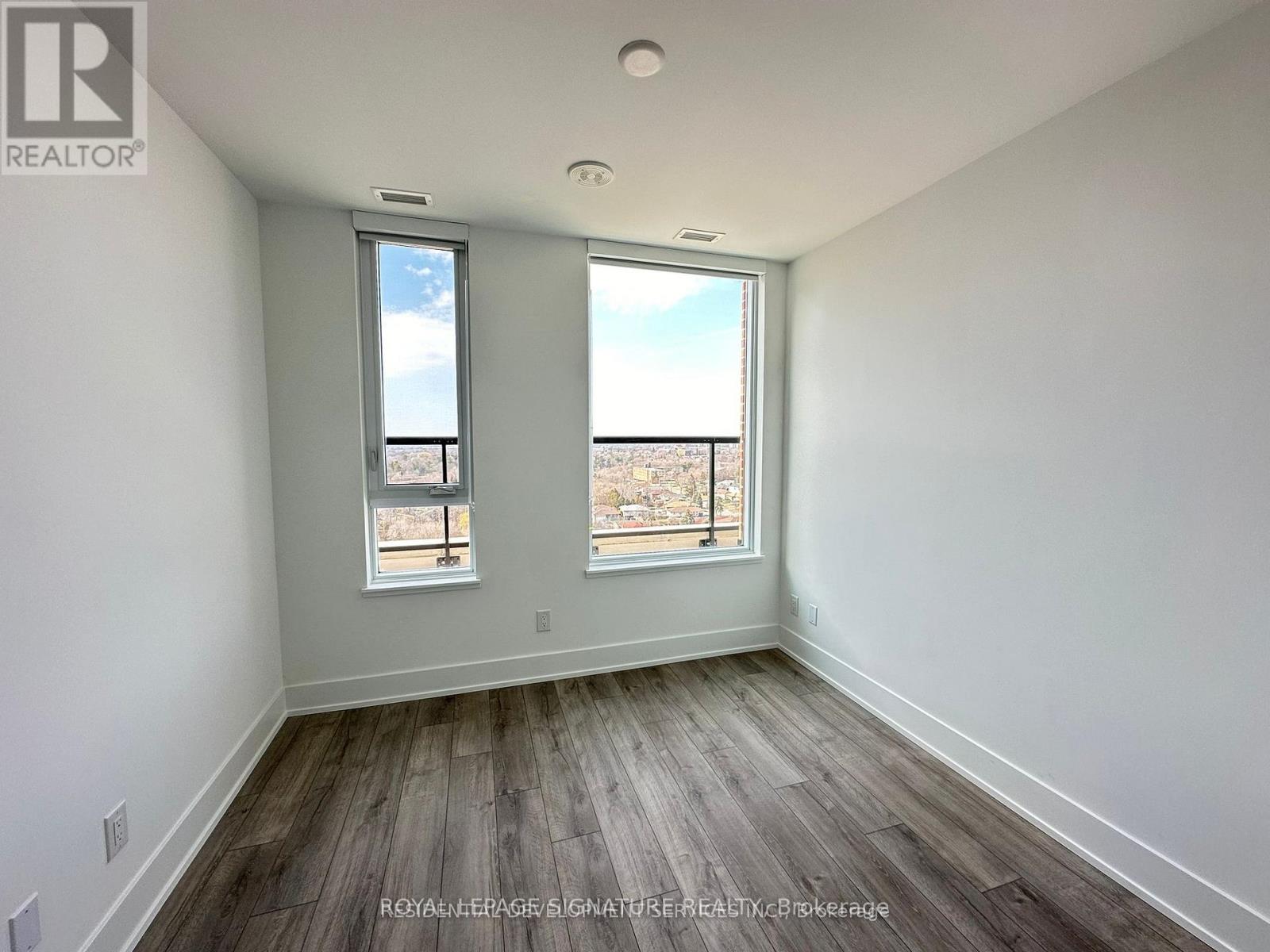 Photo 7 of 1213 3100 Keele Street, Toronto ON