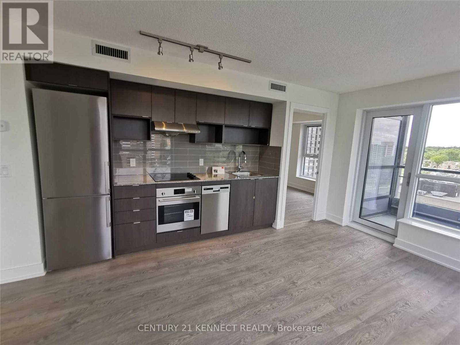 Photo 4 of 704 7 Mabelle Avenue, Toronto ON