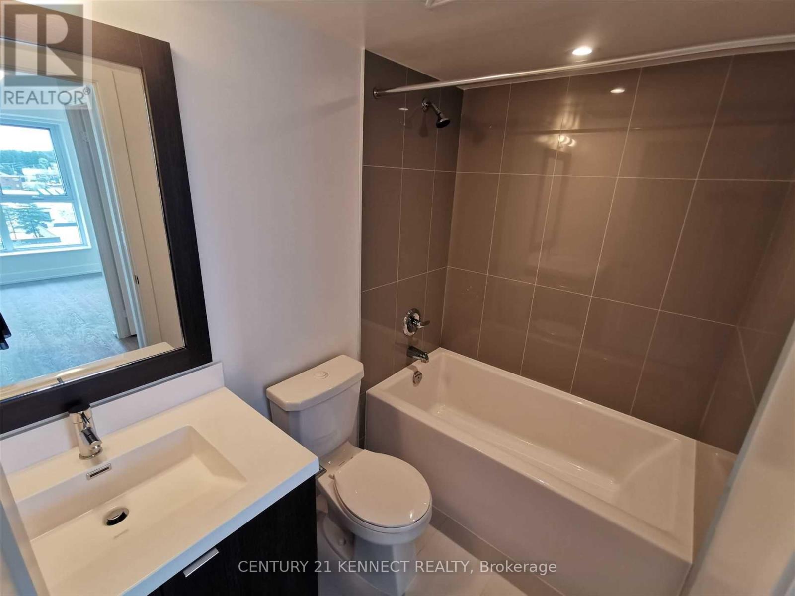 Photo 8 of 704 7 Mabelle Avenue, Toronto ON
