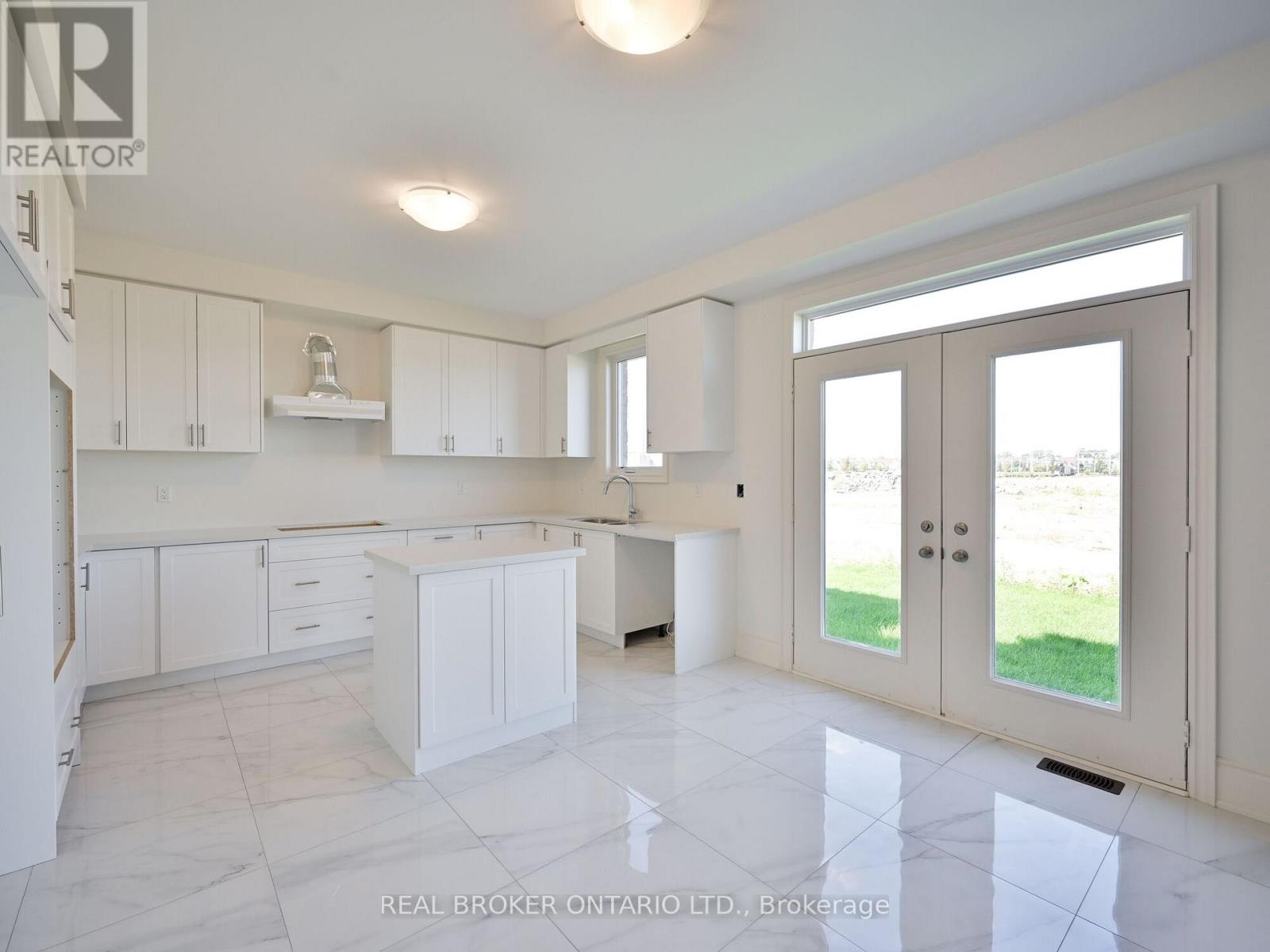 Photo 14 of 1555 Severn Drive, Milton ON