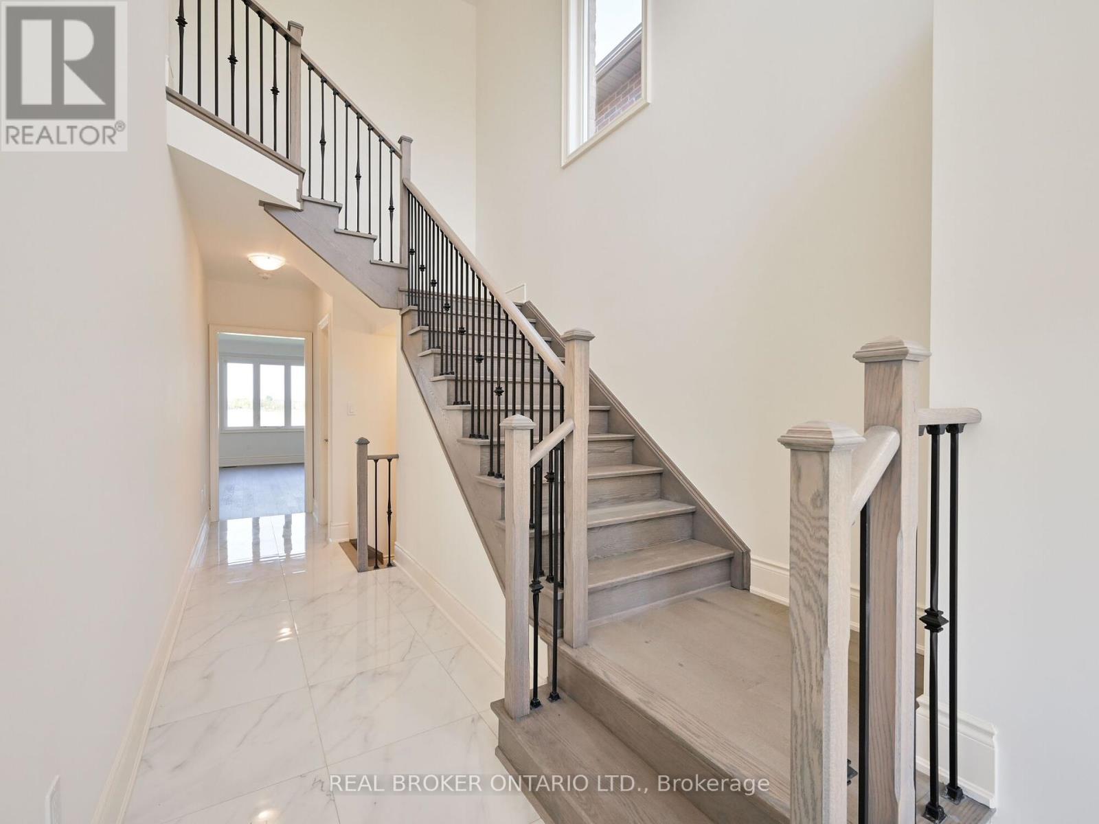 Photo 19 of 1555 Severn Drive, Milton ON