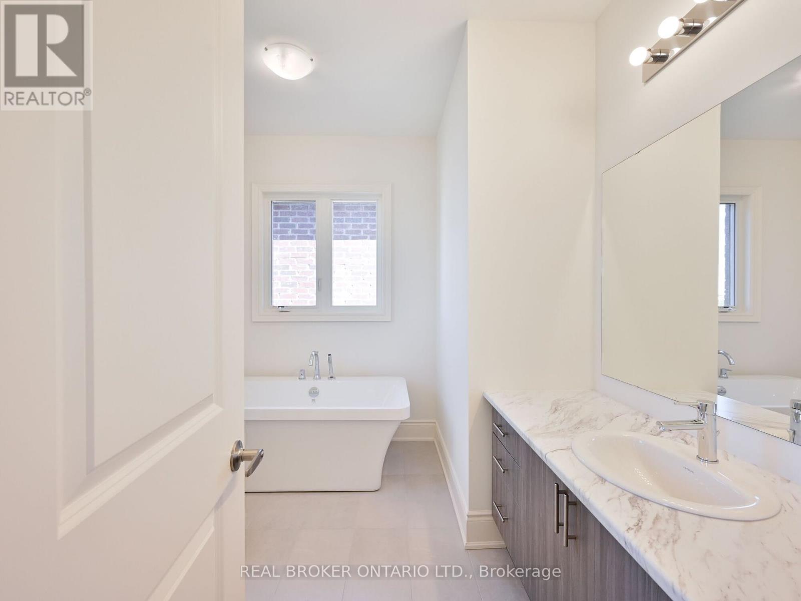 Photo 28 of 1555 Severn Drive, Milton ON