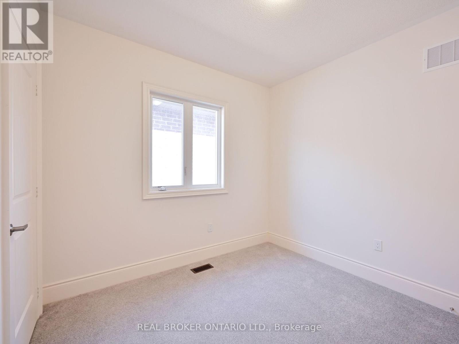 Photo 33 of 1555 Severn Drive, Milton ON
