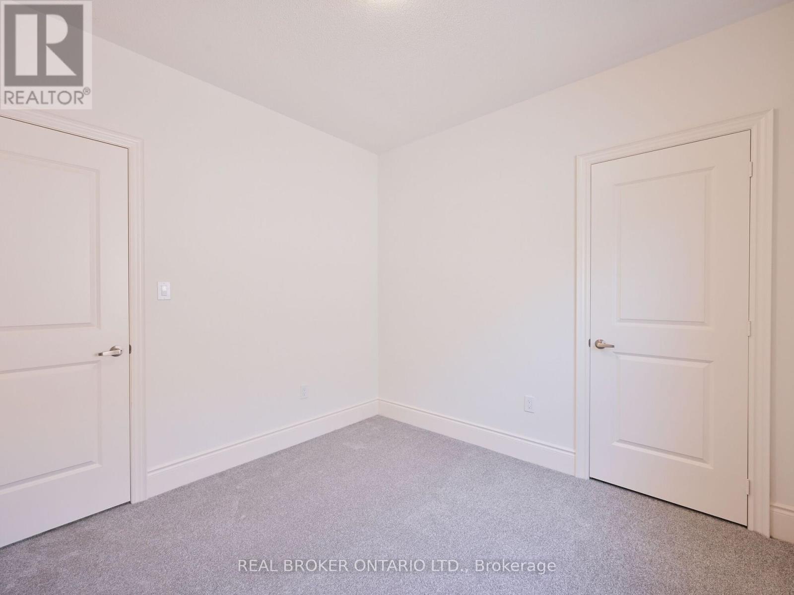 Photo 34 of 1555 Severn Drive, Milton ON