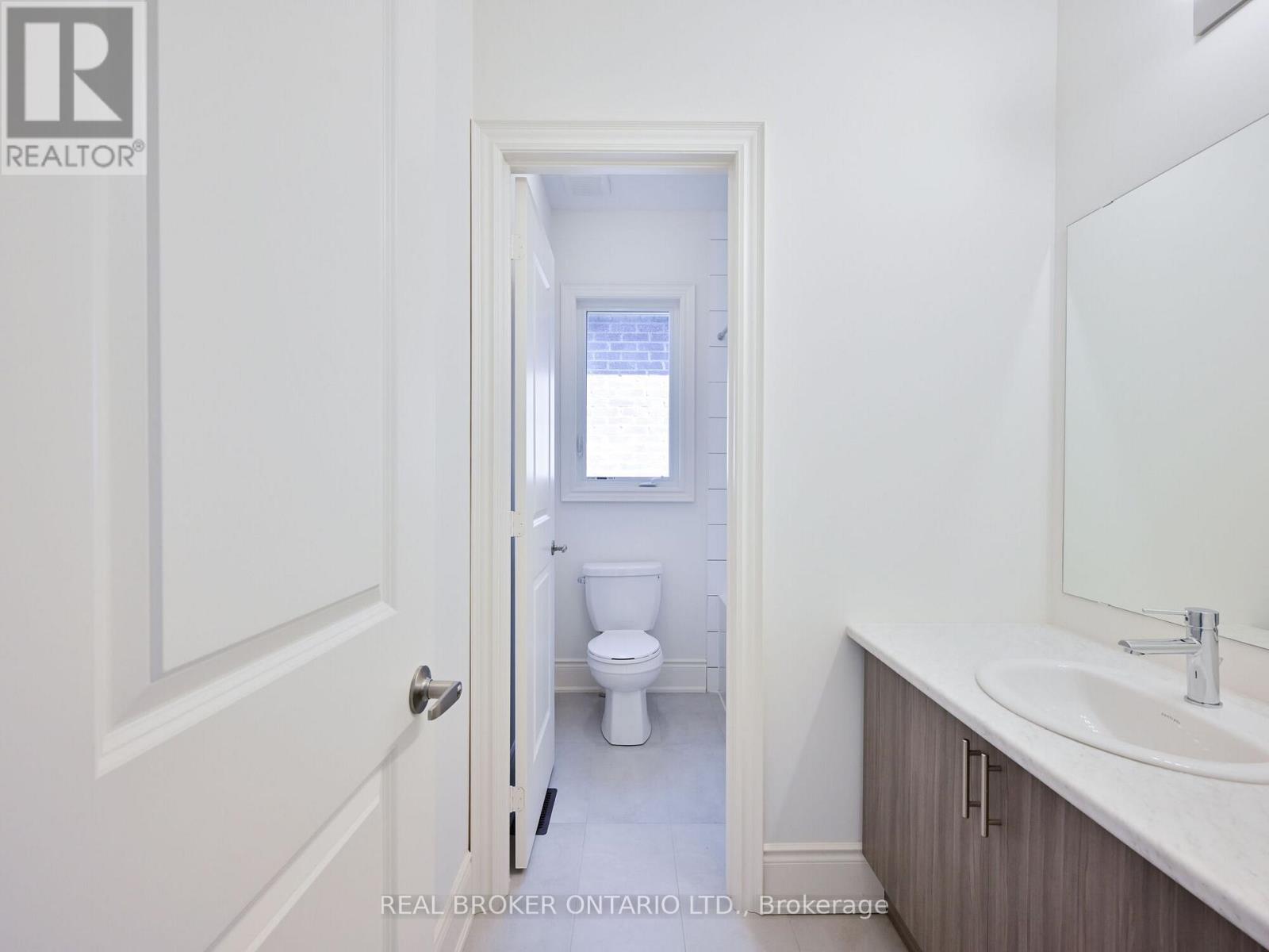 Photo 43 of 1555 Severn Drive, Milton ON