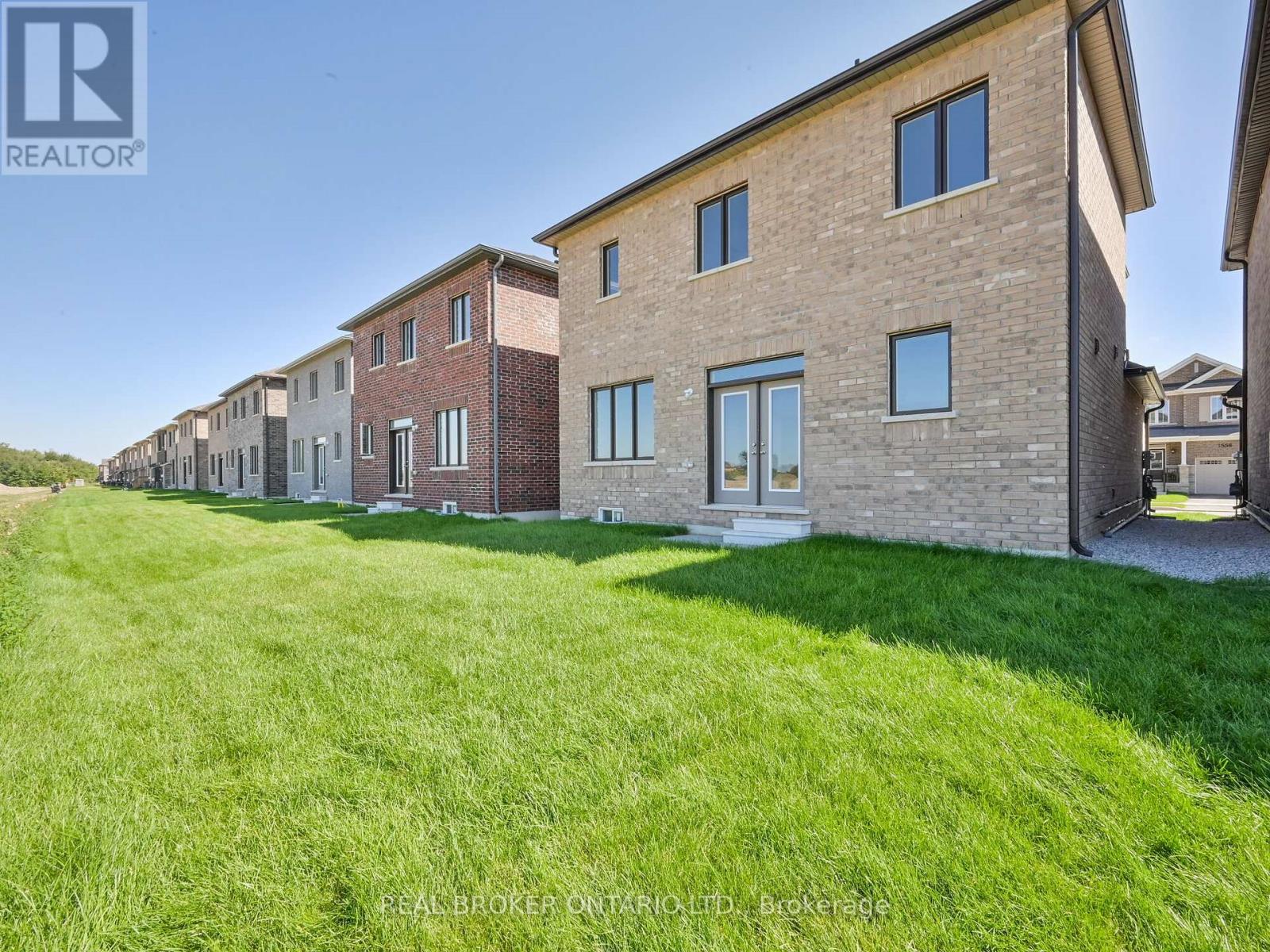 Photo 47 of 1555 Severn Drive, Milton ON