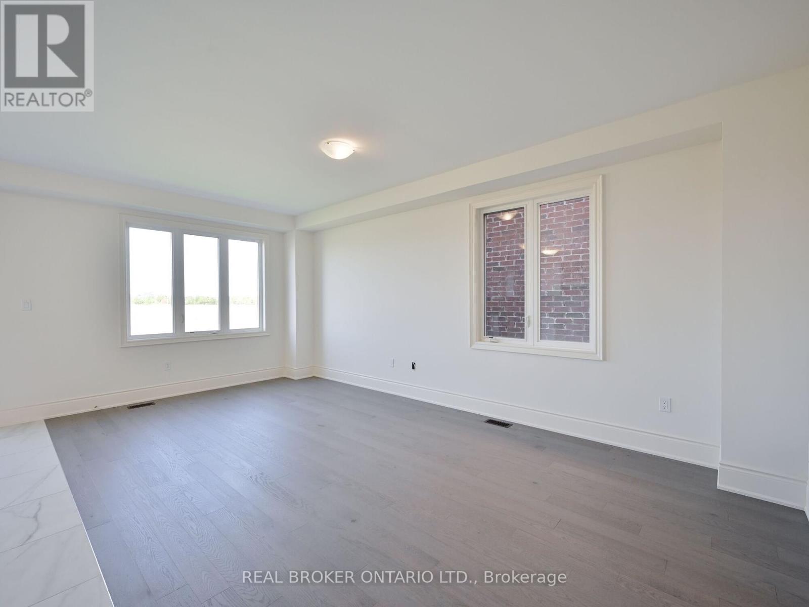Photo 8 of 1555 Severn Drive, Milton ON