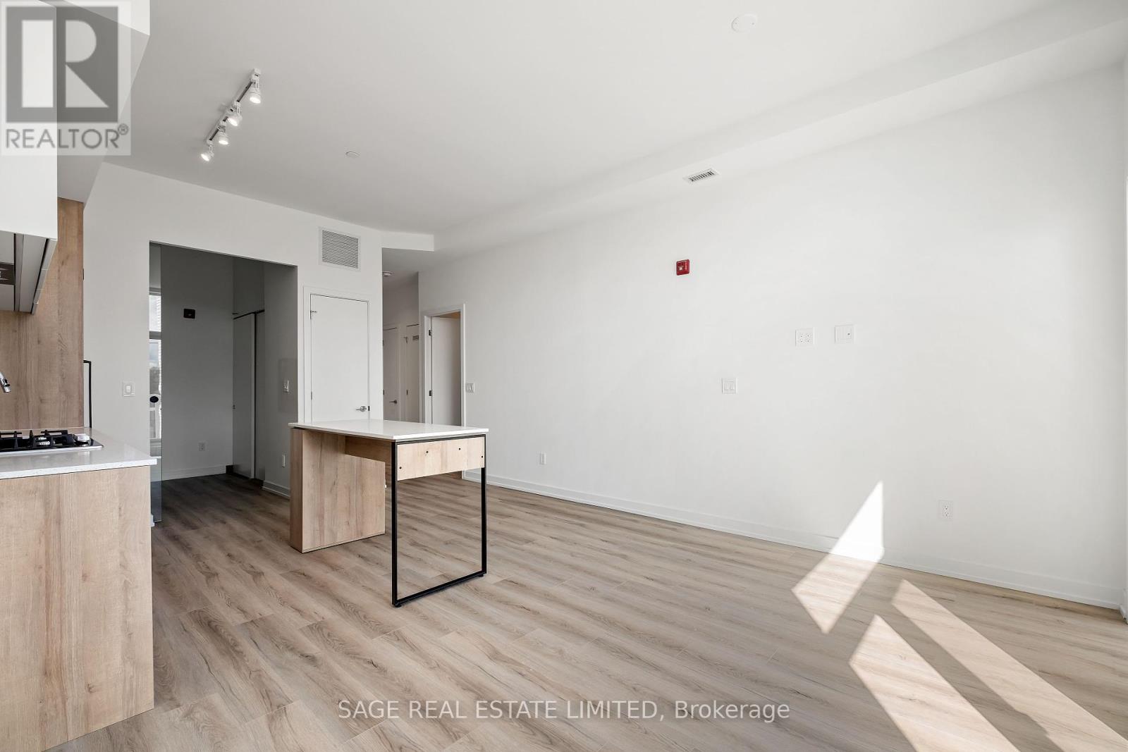 Photo 11 of 401 722 Marlee Avenue, Toronto ON