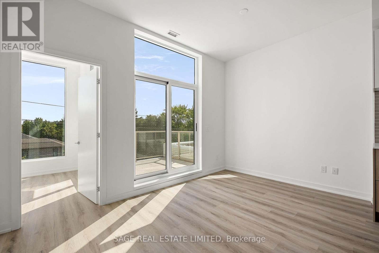 Photo 13 of 401 722 Marlee Avenue, Toronto ON