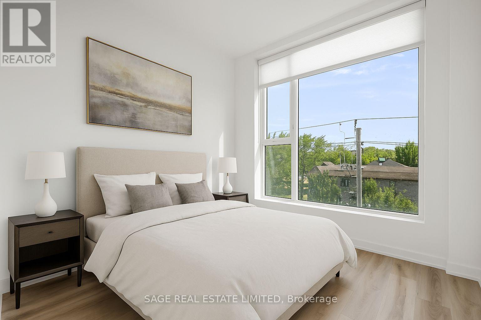 Photo 3 of 401 722 Marlee Avenue, Toronto ON