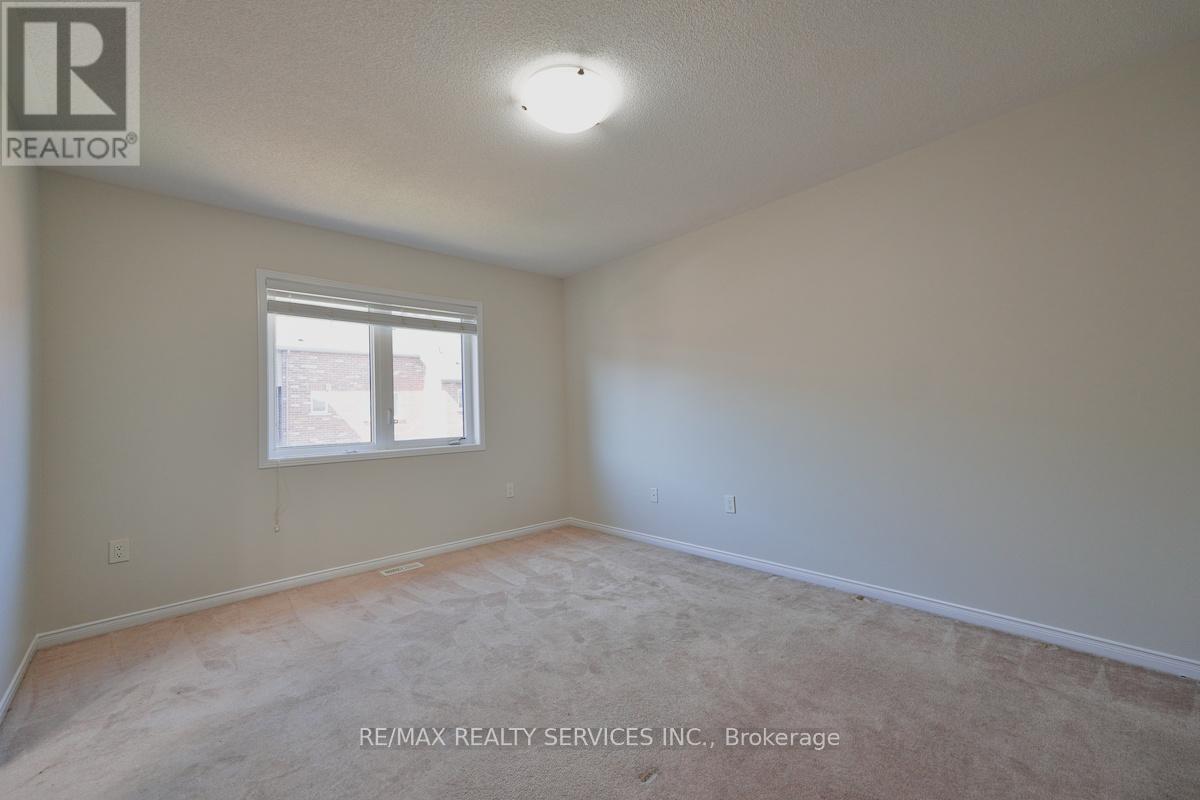 Photo 20 of 30 Loftsmoor Drive, Brampton ON