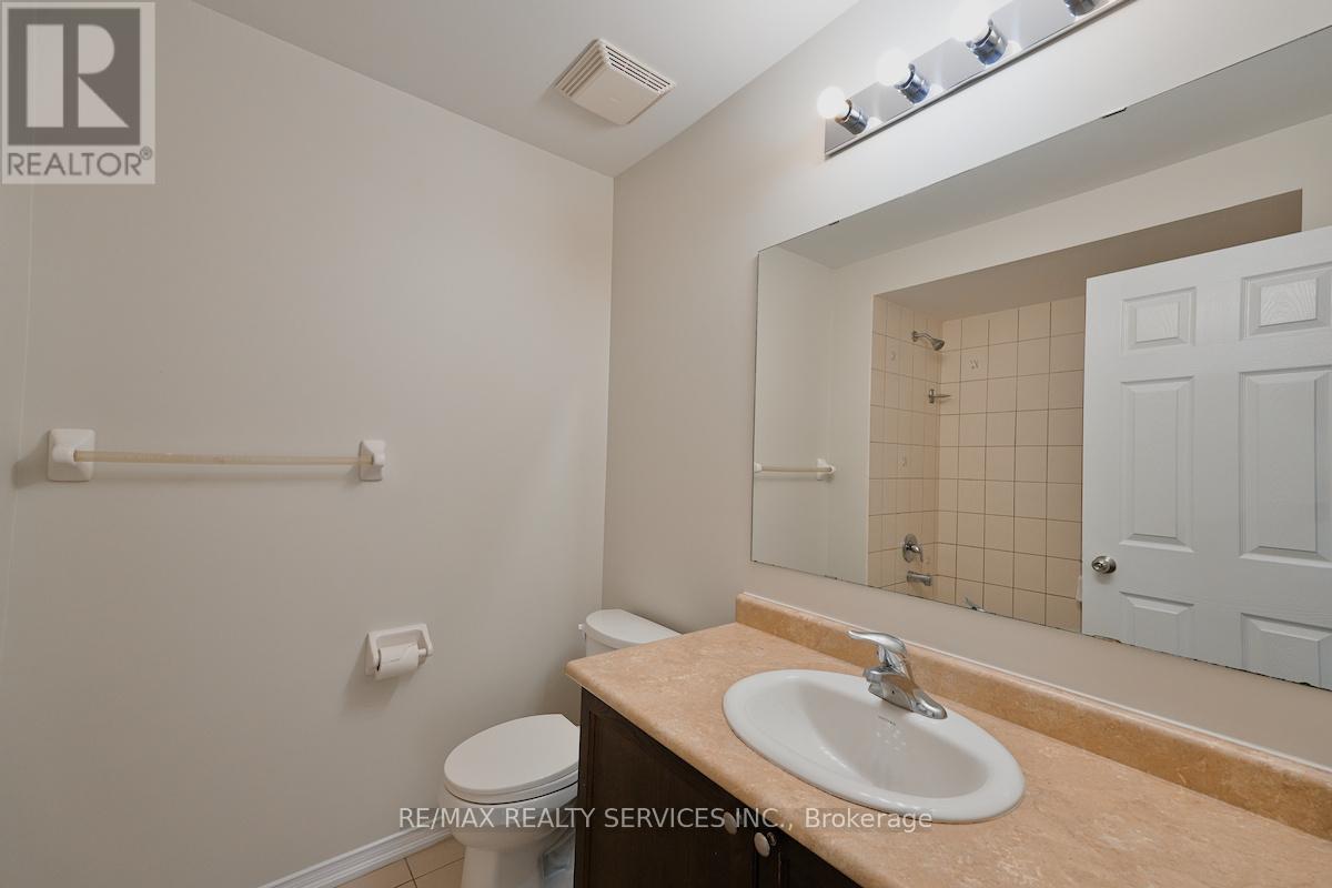 Photo 27 of 30 Loftsmoor Drive, Brampton ON