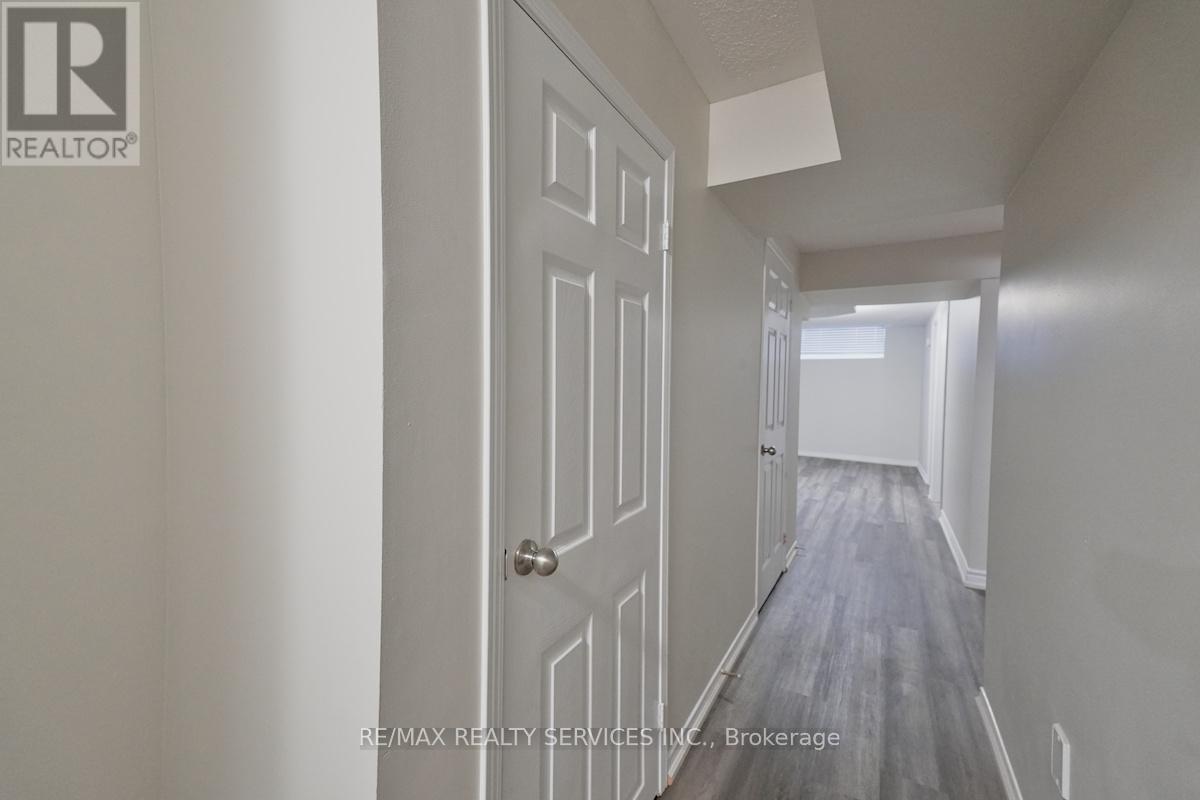 Photo 35 of 30 Loftsmoor Drive, Brampton ON