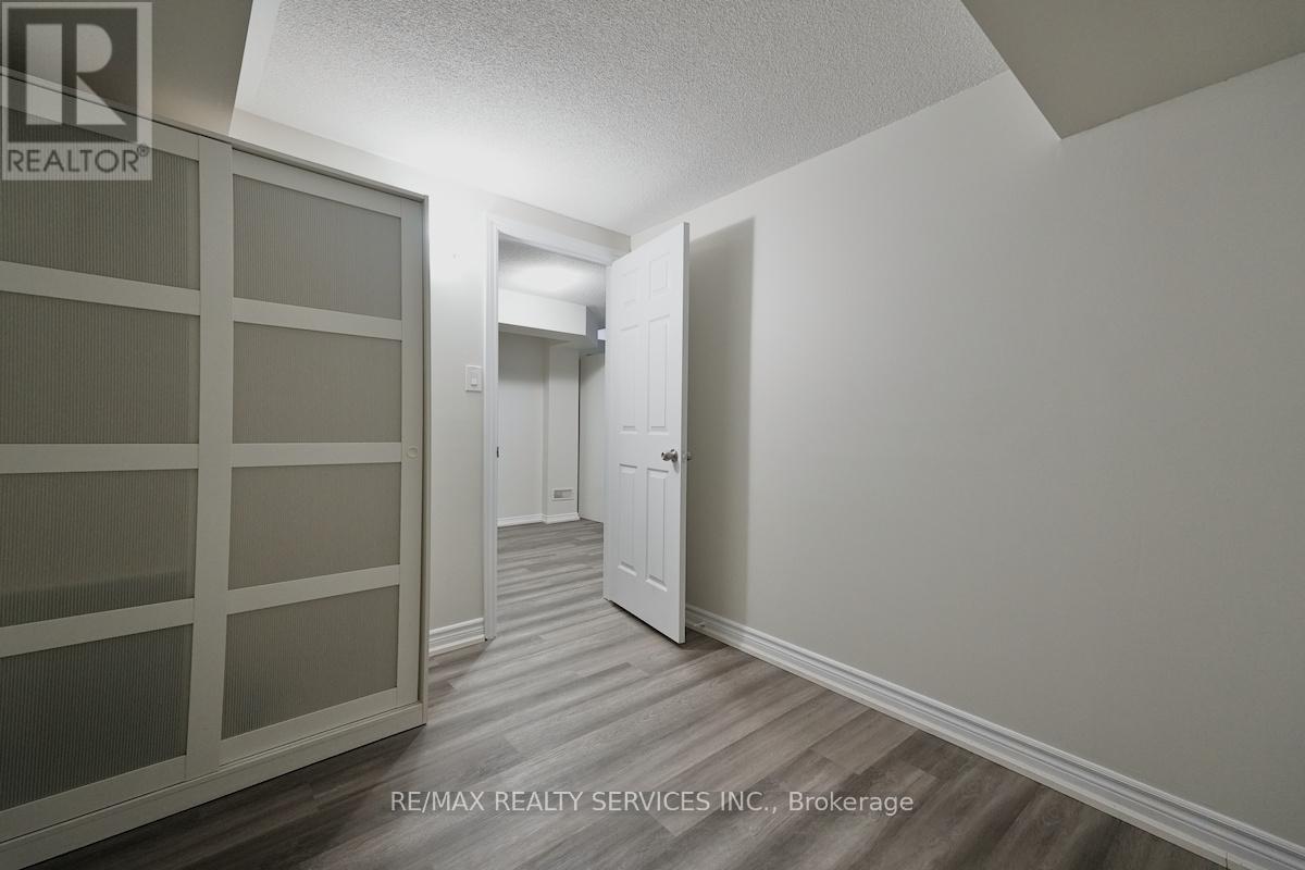 Photo 42 of 30 Loftsmoor Drive, Brampton ON