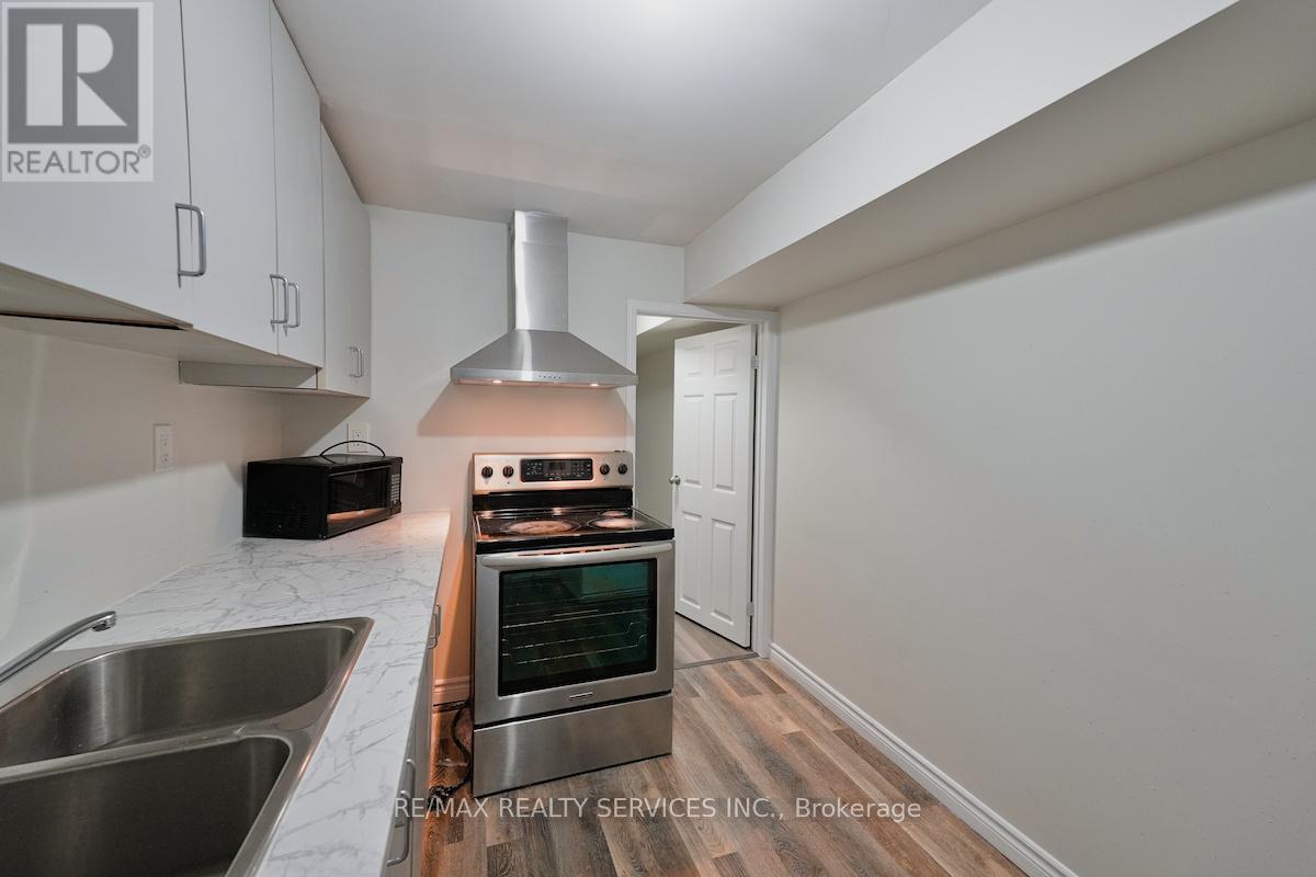 Photo 43 of 30 Loftsmoor Drive, Brampton ON