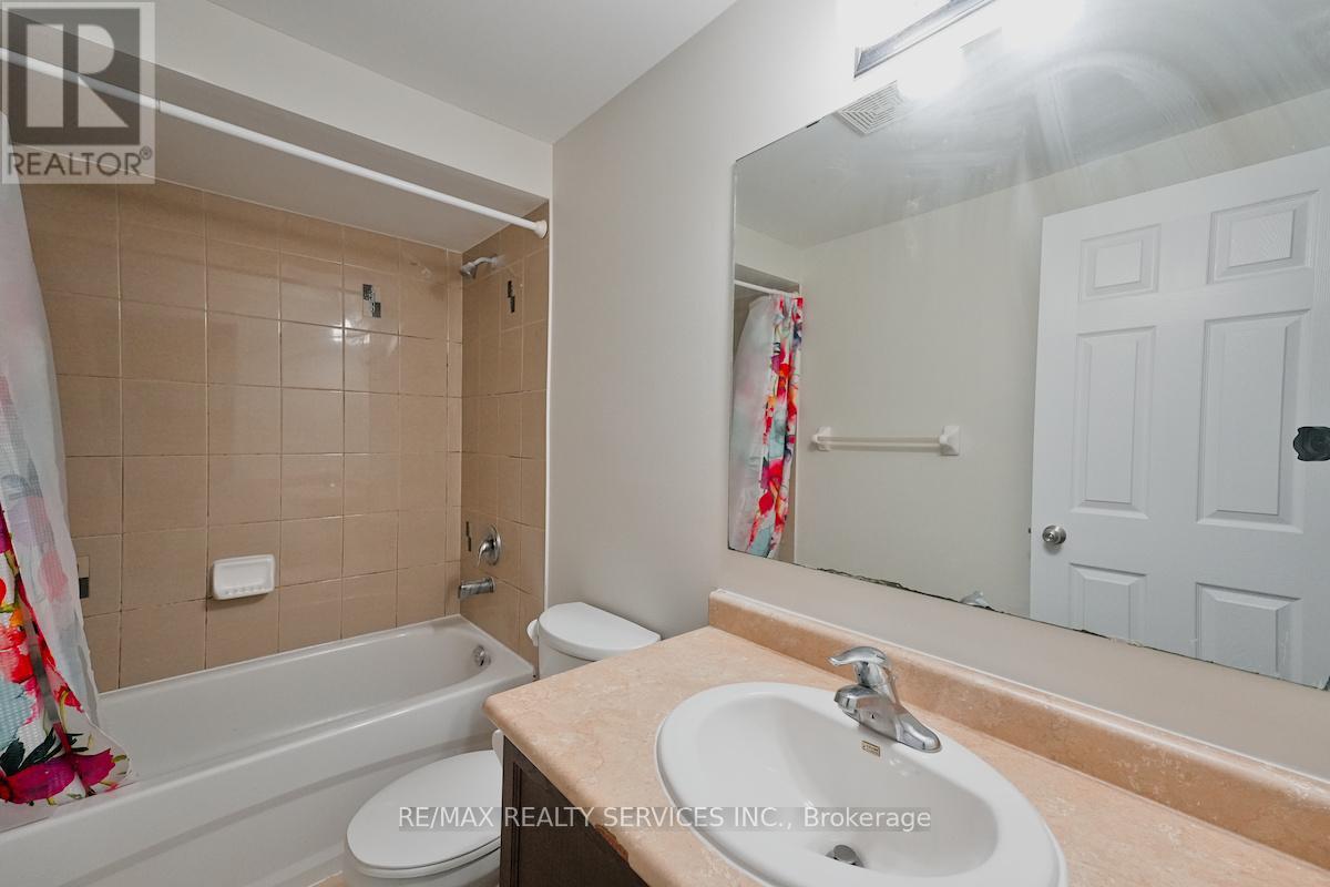 Photo 44 of 30 Loftsmoor Drive, Brampton ON