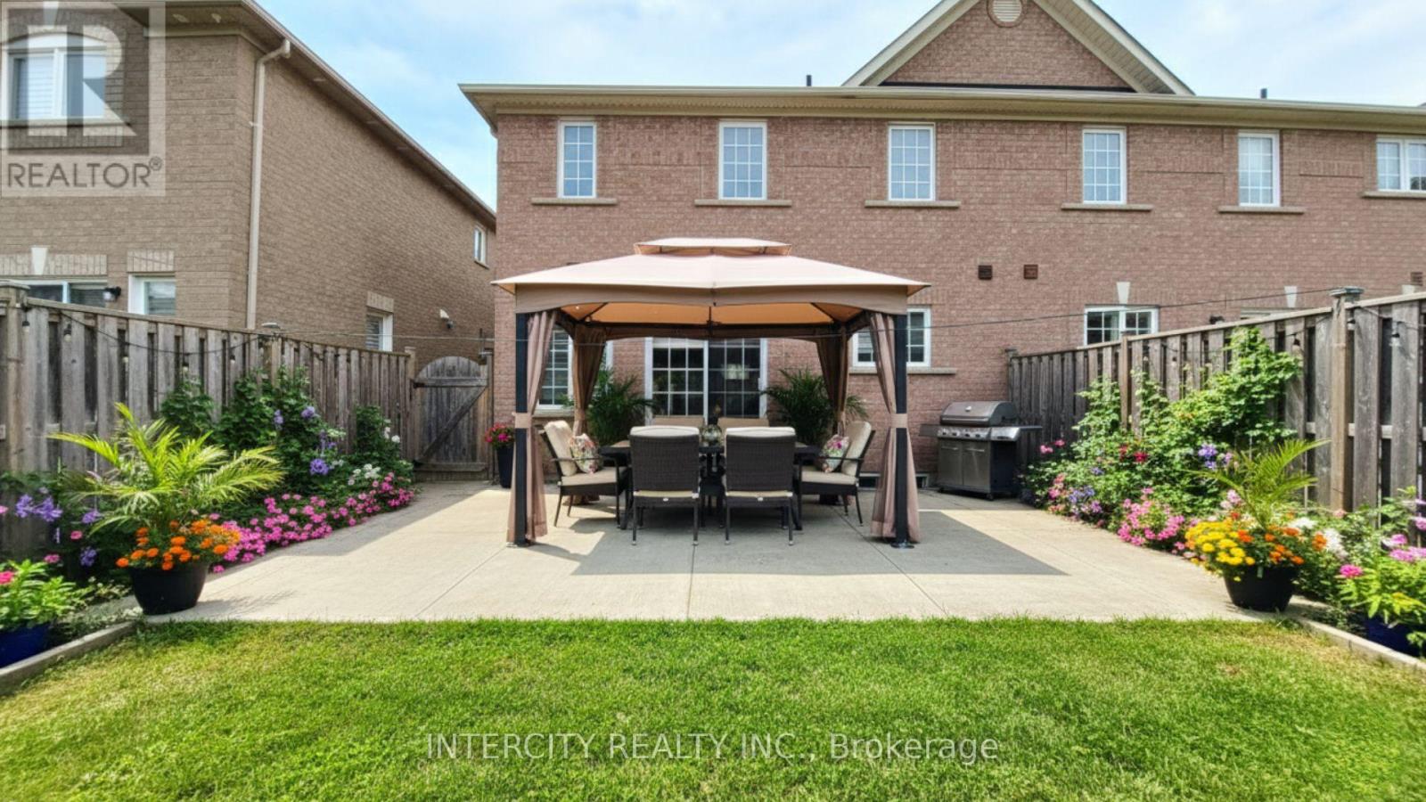 Photo 16 of 16 Sestina Court, Brampton ON