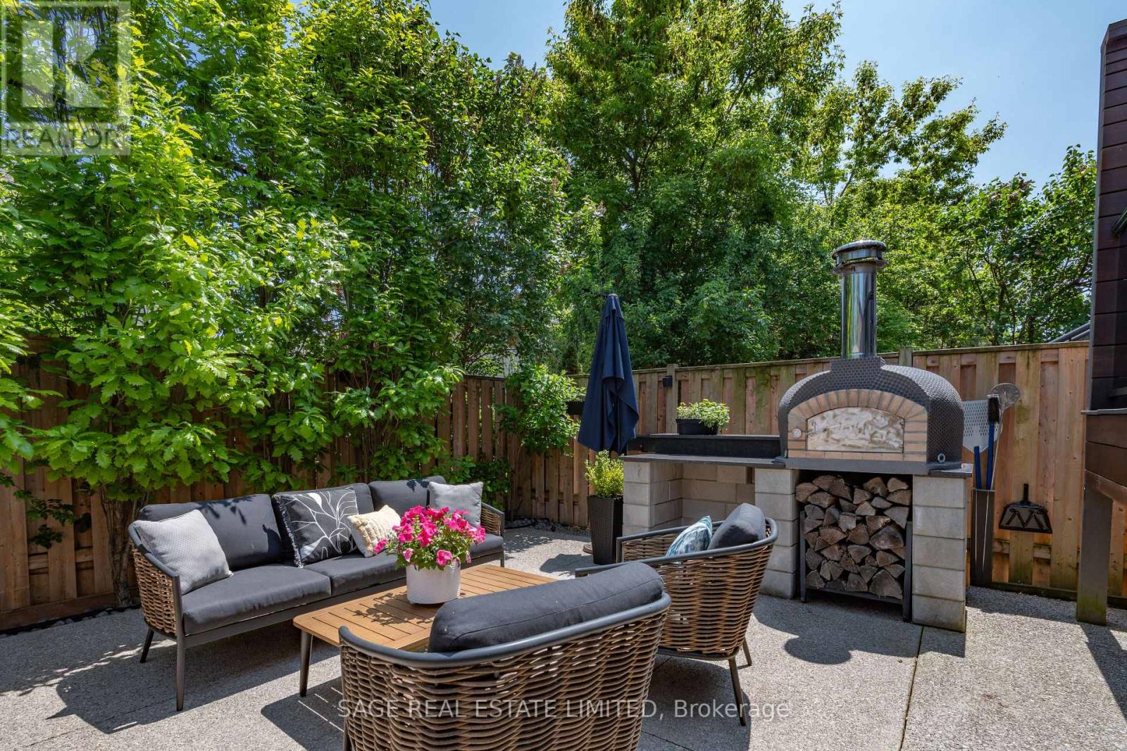 Photo 12 of 81 B Seventeenth Street, Toronto ON