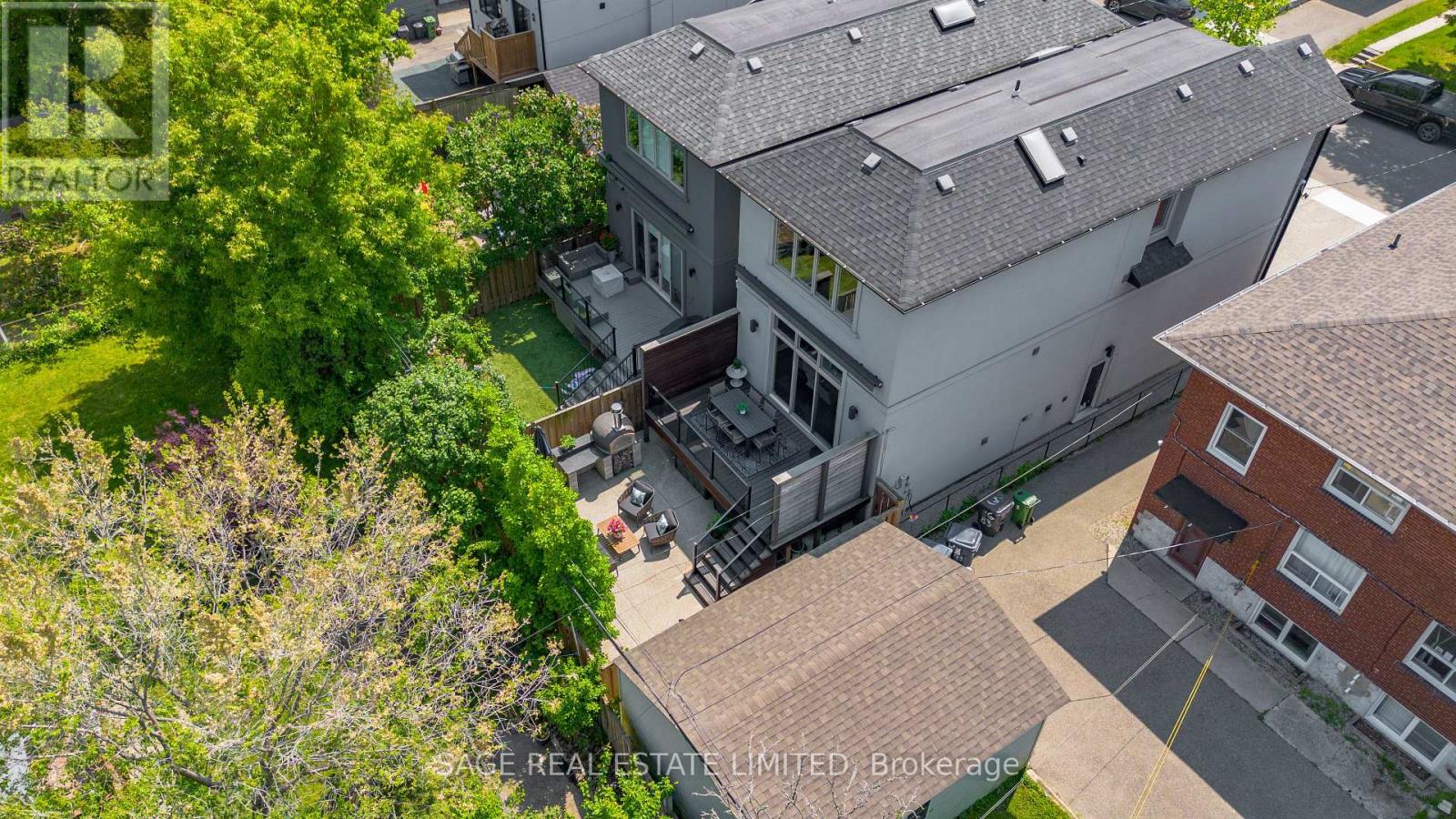 Photo 5 of 81 B Seventeenth Street, Toronto ON
