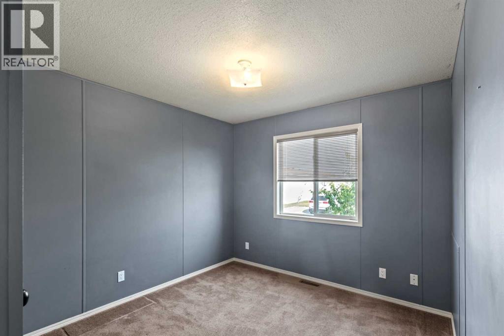 Photo 11 of 122 10615 88 Street, Grande Prairie AB