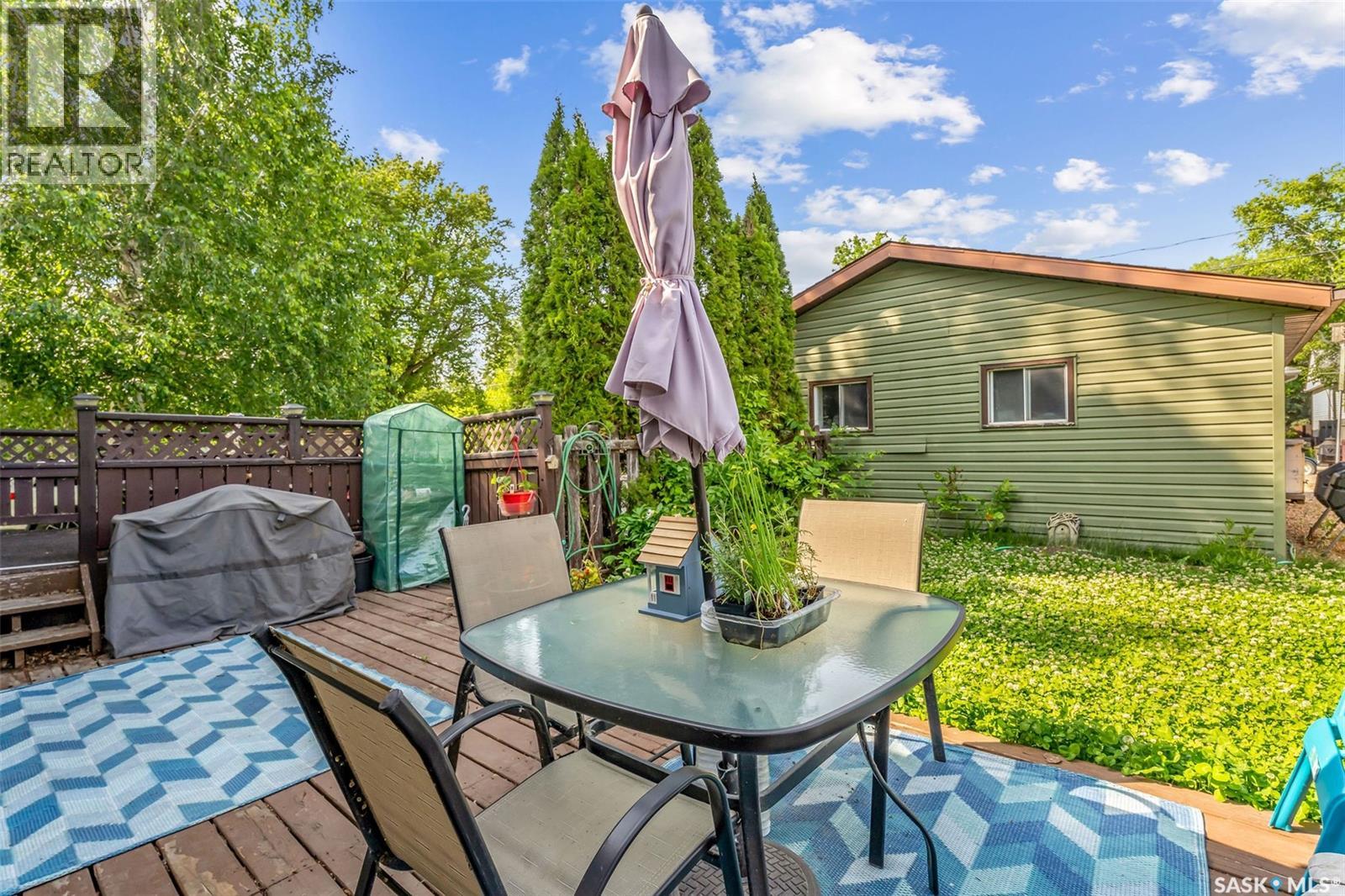 Photo 11 of 402 Crawford Avenue E, Melfort SK