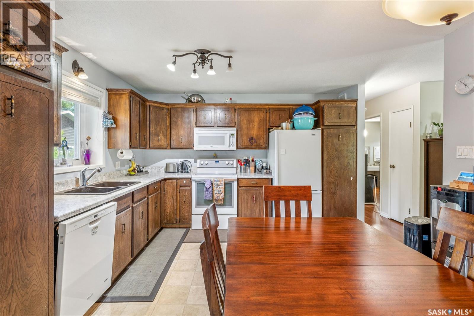 Photo 16 of 402 Crawford Avenue E, Melfort SK