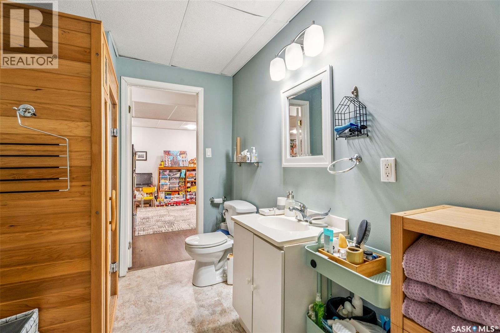 Photo 33 of 402 Crawford Avenue E, Melfort SK
