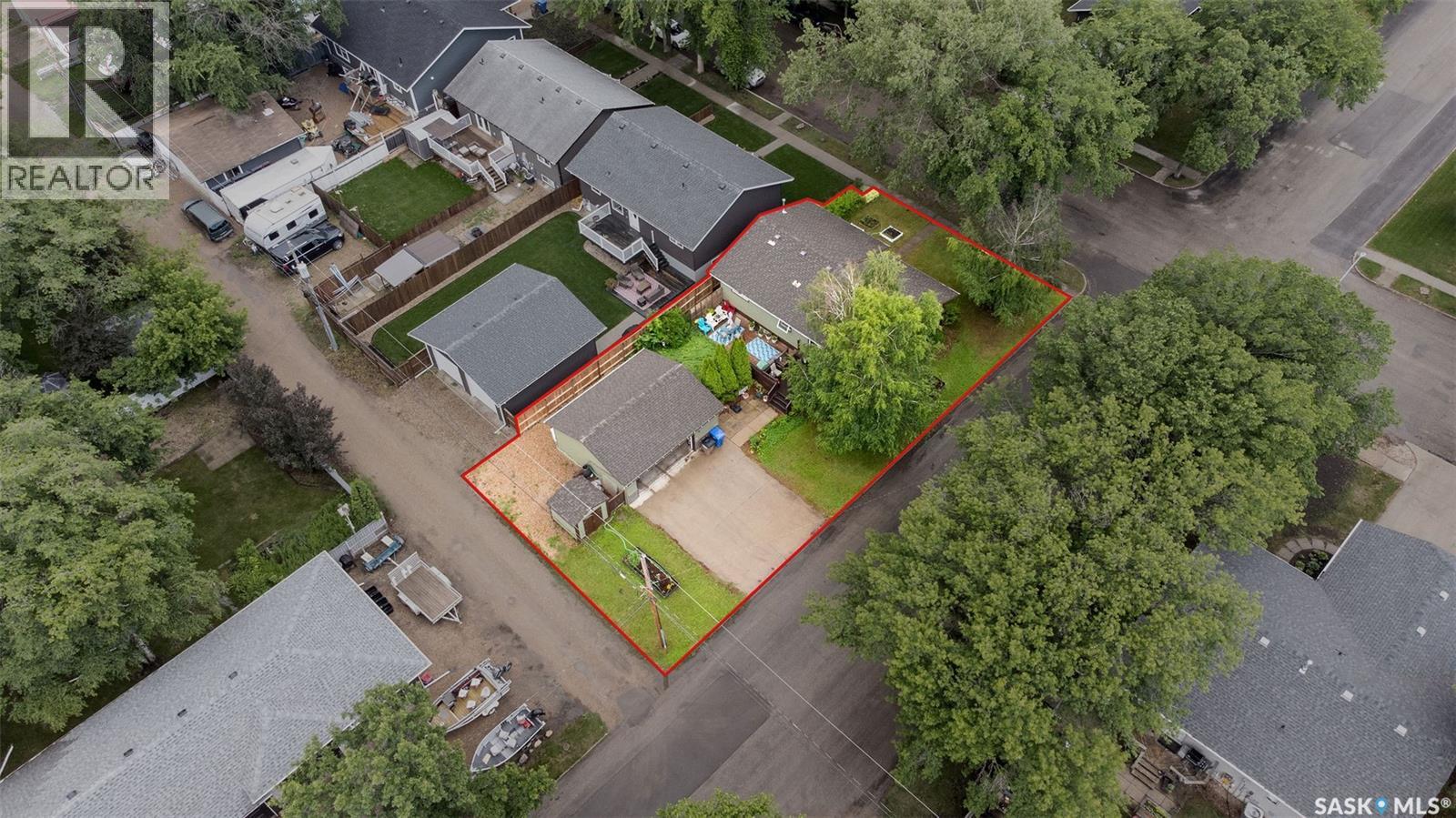 Photo 36 of 402 Crawford Avenue E, Melfort SK