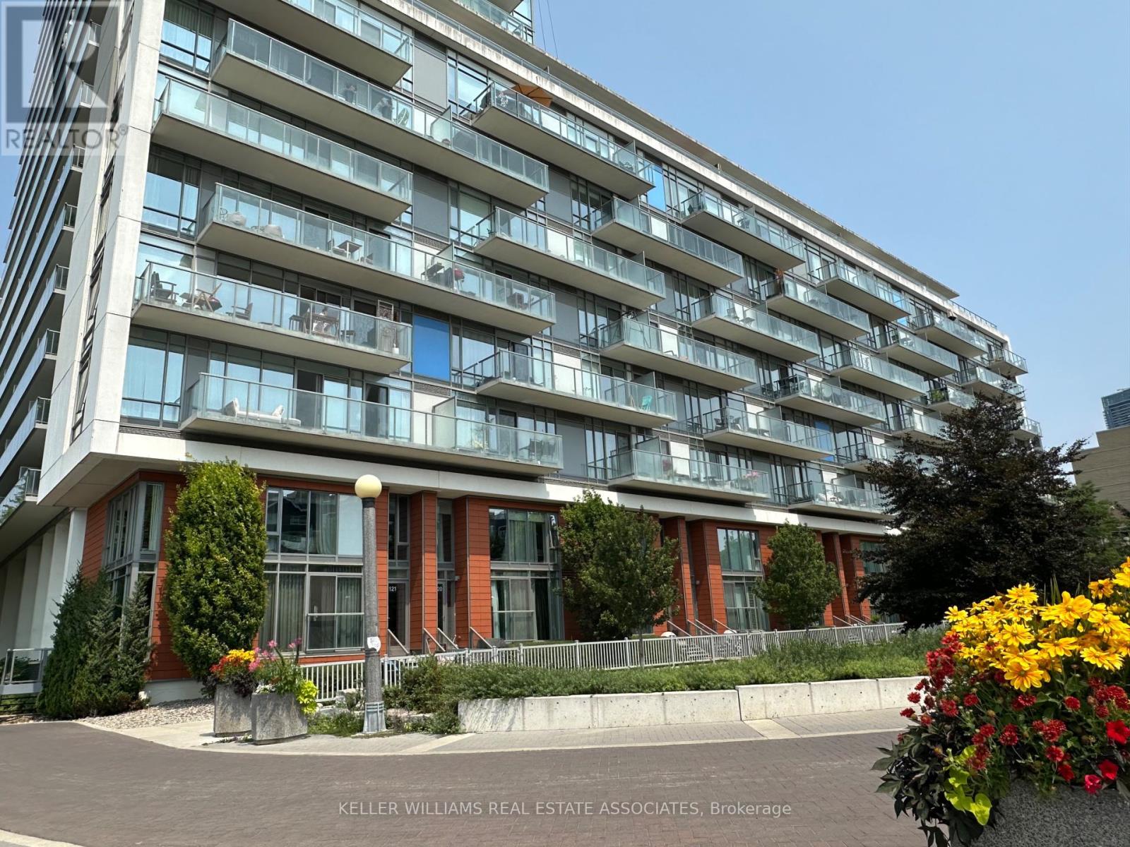 Photo 2 of 1002 90 Stadium Road, Toronto ON