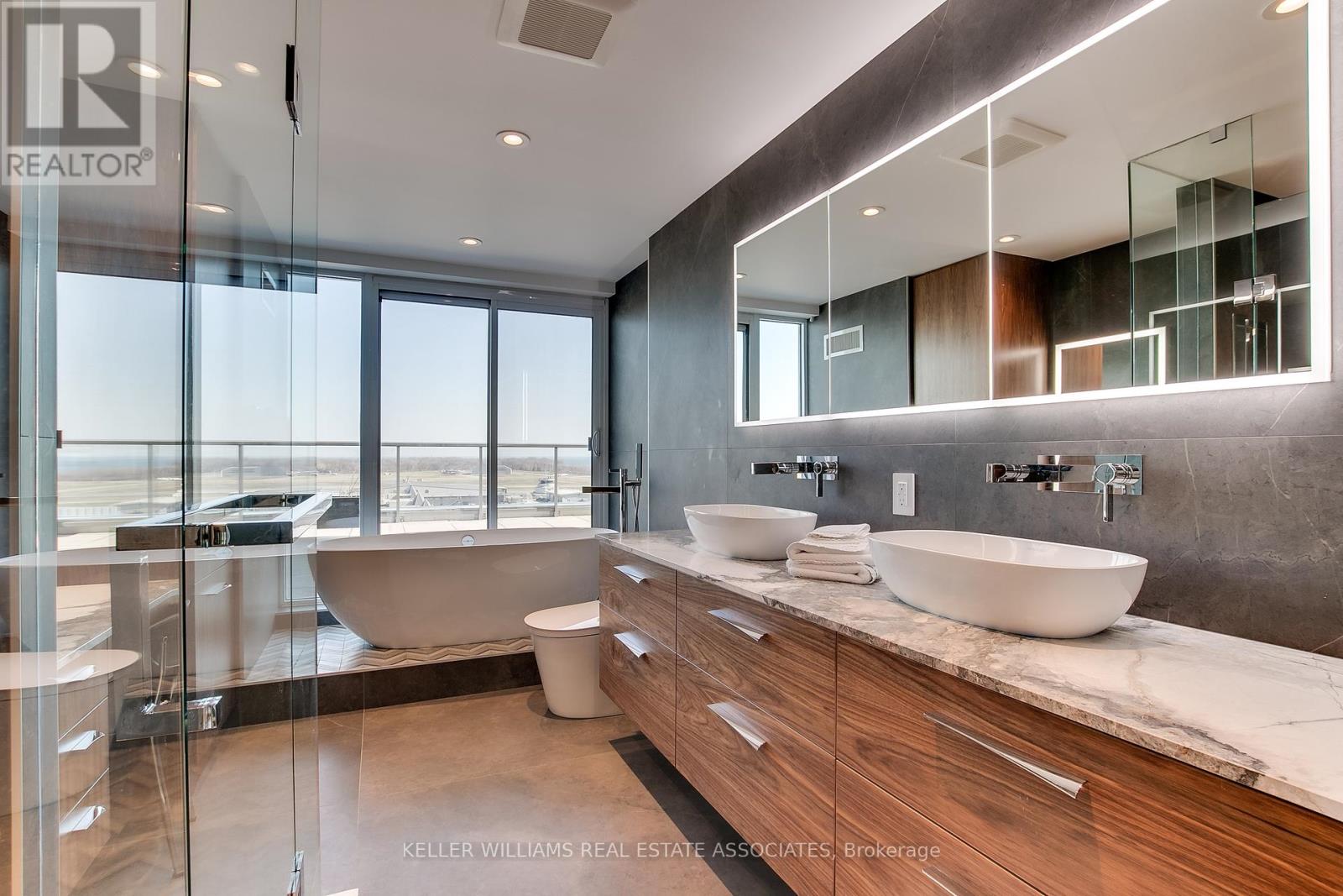 Photo 28 of 1002 90 Stadium Road, Toronto ON