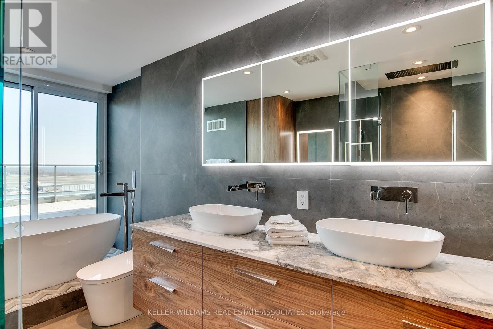 Photo 35 of 1002 90 Stadium Road, Toronto ON