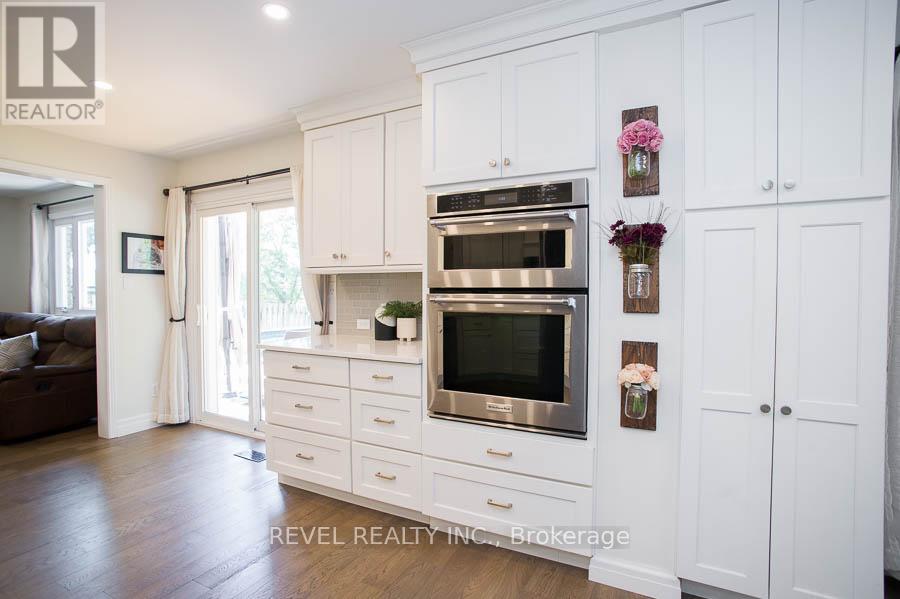 Photo 12 of 89 Dante Crescent, Brantford ON