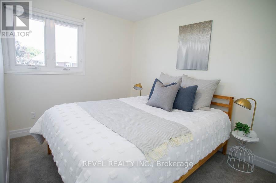 Photo 23 of 89 Dante Crescent, Brantford ON
