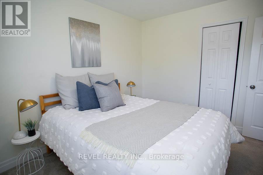 Photo 24 of 89 Dante Crescent, Brantford ON