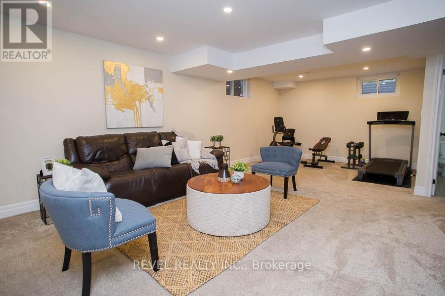 Photo 29 of 89 Dante Crescent, Brantford ON
