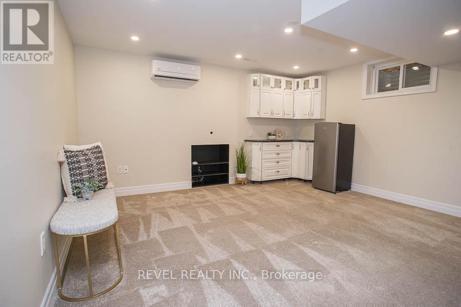 Photo 31 of 89 Dante Crescent, Brantford ON