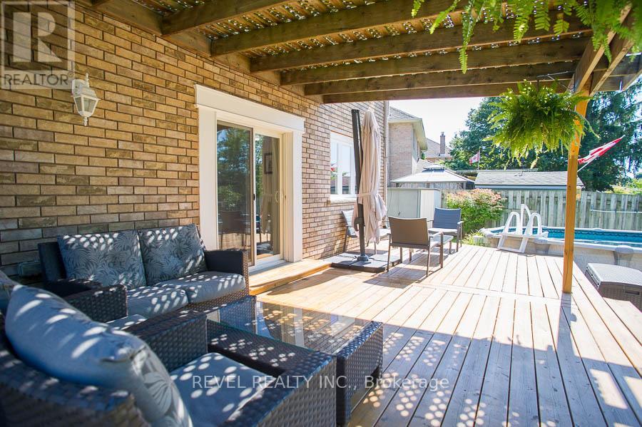Photo 34 of 89 Dante Crescent, Brantford ON