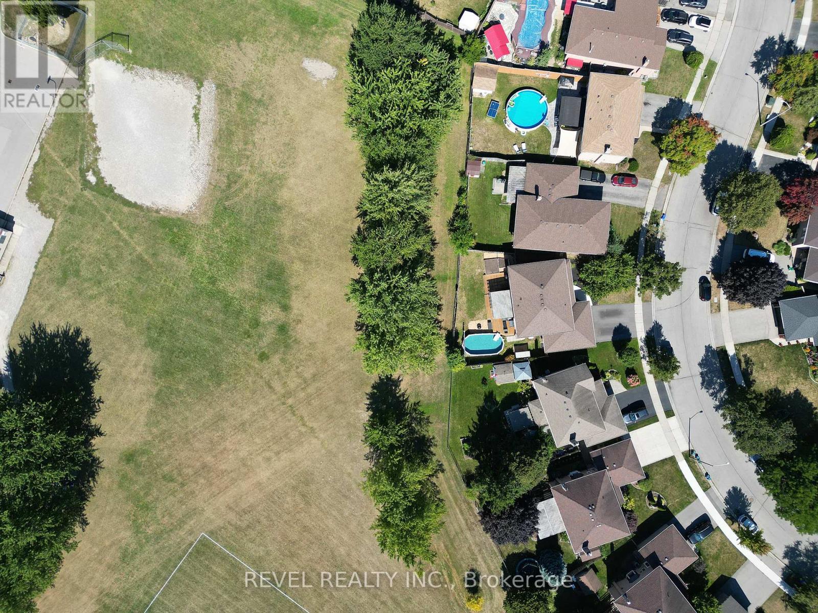 Photo 40 of 89 Dante Crescent, Brantford ON